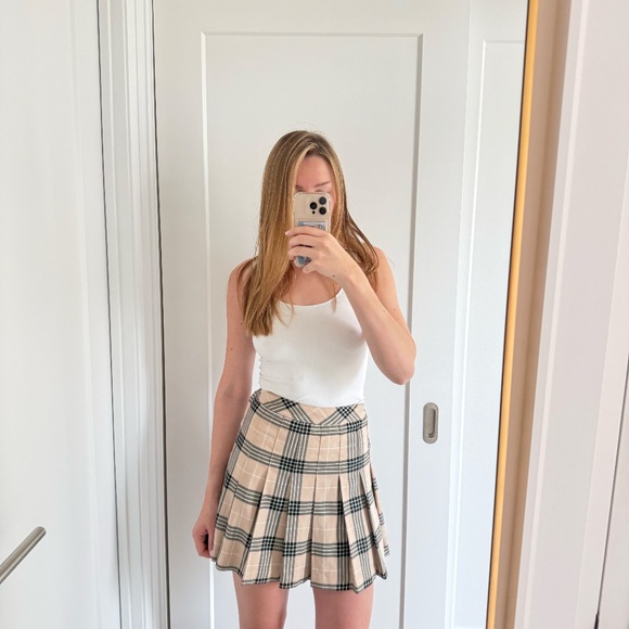 Beige Plaid Pleated Mini Skirt Size 0 Schoolgirl Skirt - Picture 13 of 13